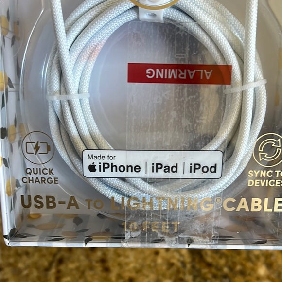 XO Poppy | Lemon 10 ft Charging Cable - Picture 2 of 6